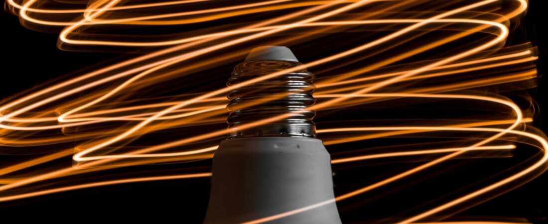 Historia de Grandes Inventos Eléctricos: Inspiración para el Futuro